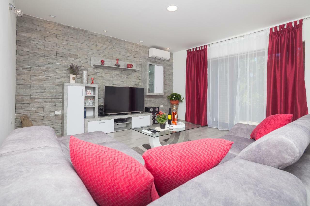 Ferienwohnung New Brend App Matija Pinezici  Exterior foto