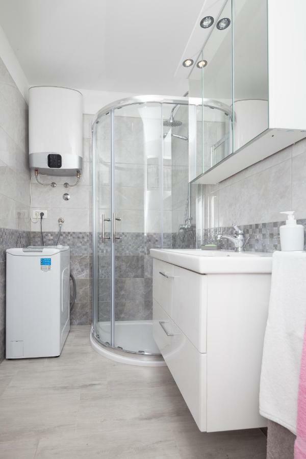 Ferienwohnung New Brend App Matija Pinezici  Exterior foto
